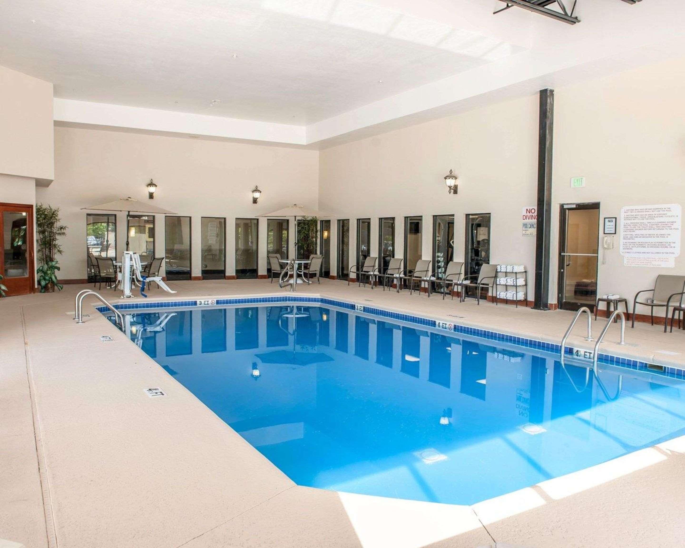 Comfort Suites Fort Wayne - Southwest Екстер'єр фото