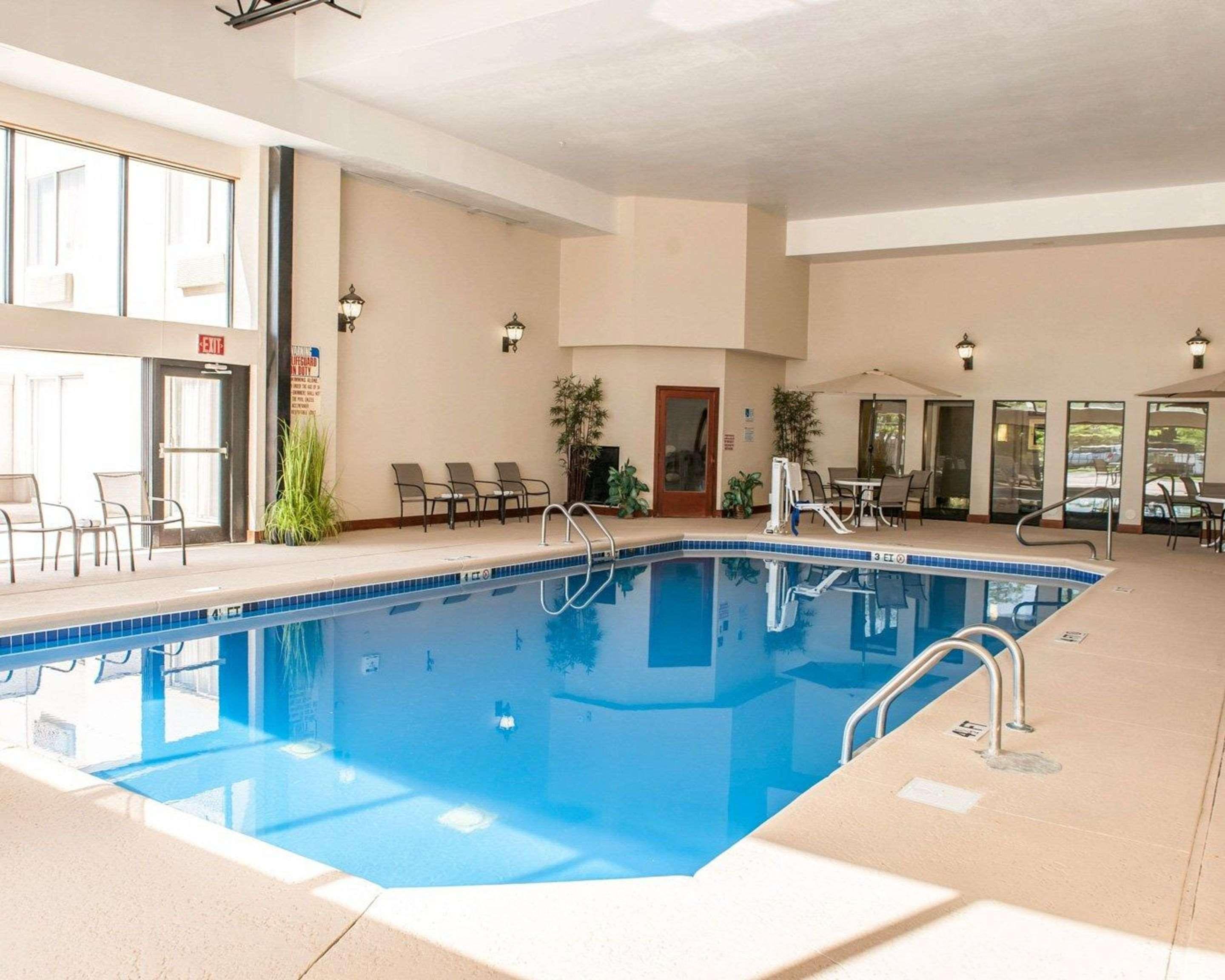 Comfort Suites Fort Wayne - Southwest Екстер'єр фото