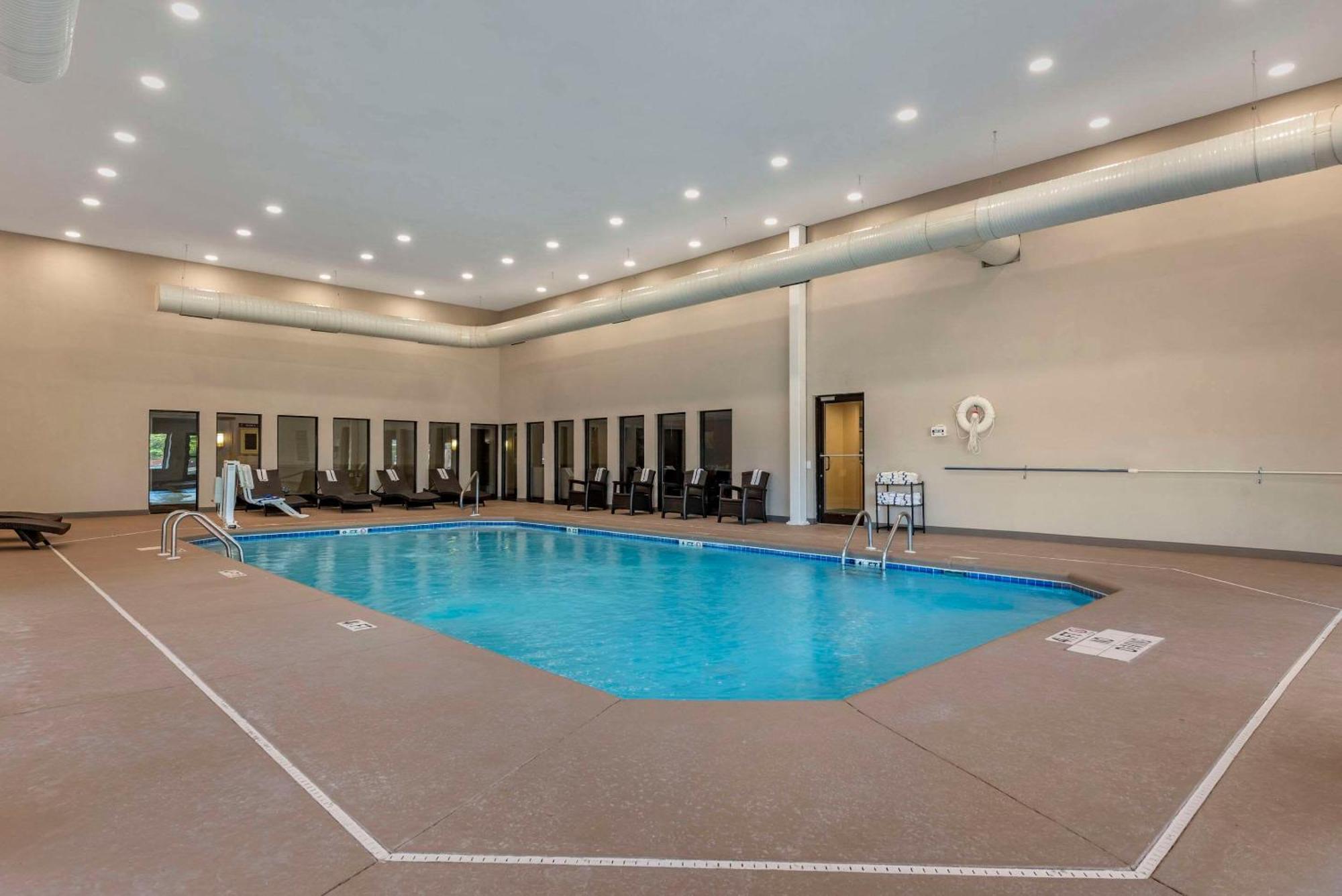 Comfort Suites Fort Wayne - Southwest Екстер'єр фото
