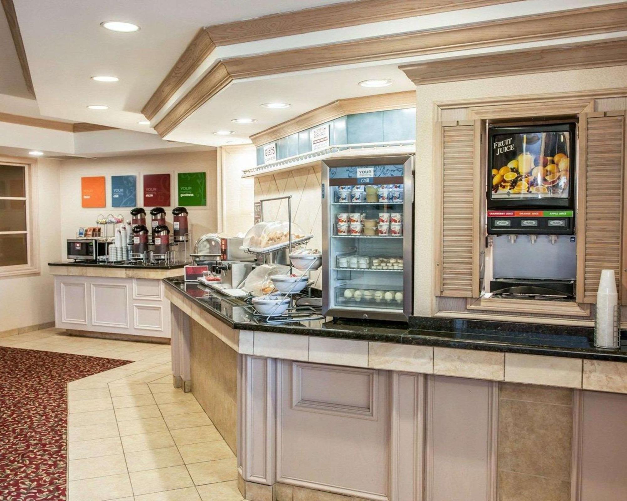 Comfort Suites Fort Wayne - Southwest Екстер'єр фото